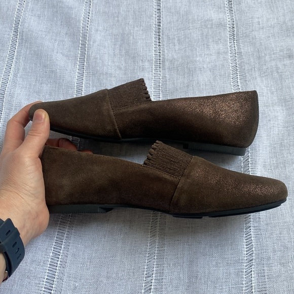 Kenneth Cole NWOT Gentle Soul metallic brown flats. - Picture 4 of 11